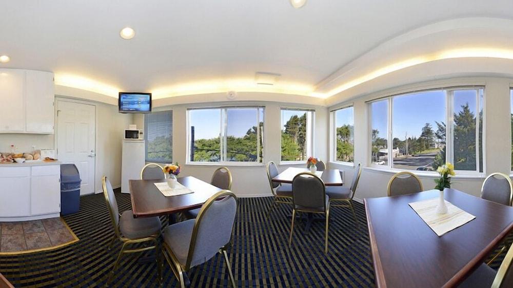Travelodge By Wyndham דיפו ביי מראה חיצוני תמונה