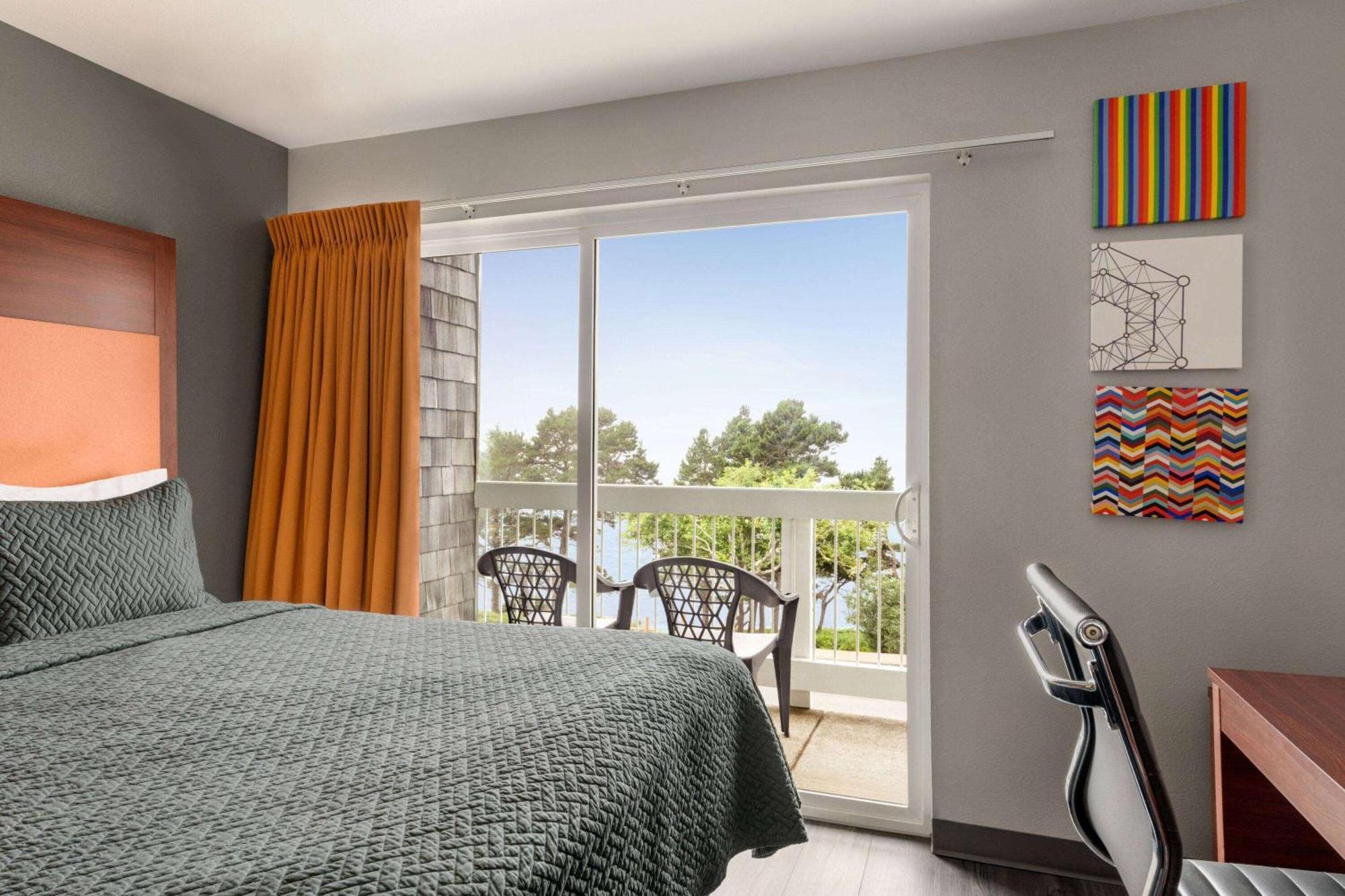 Travelodge By Wyndham דיפו ביי מראה חיצוני תמונה